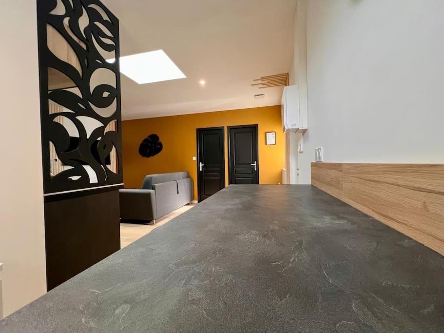 Maison La Feuilleraie N3-Standingmaison-Wifi-Proche Centre Ville-Property Rental Nm ฟอนทีเนย์-เลอ-คอมต์ ภายนอก รูปภาพ