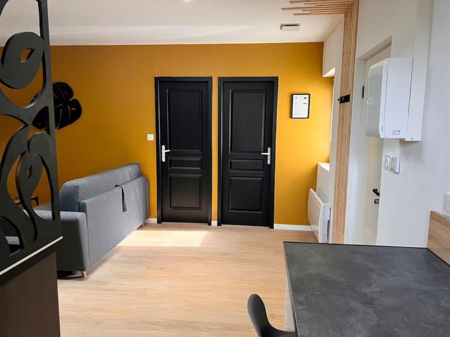 Maison La Feuilleraie N3-Standingmaison-Wifi-Proche Centre Ville-Property Rental Nm ฟอนทีเนย์-เลอ-คอมต์ ภายนอก รูปภาพ