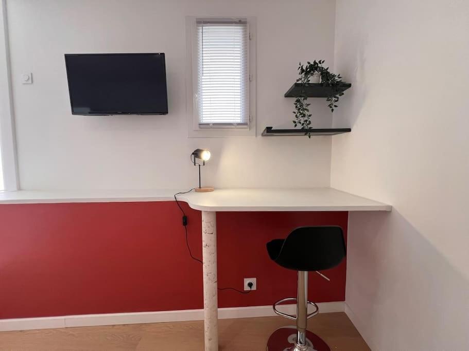 Maison La Feuilleraie N3-Standingmaison-Wifi-Proche Centre Ville-Property Rental Nm ฟอนทีเนย์-เลอ-คอมต์ ภายนอก รูปภาพ