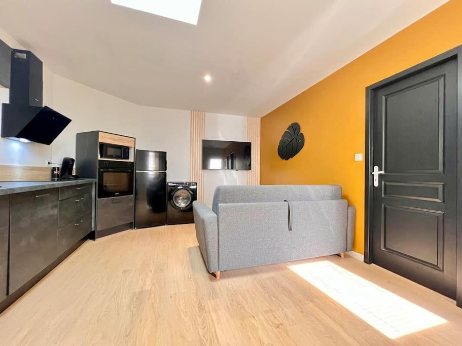 Maison La Feuilleraie N3-Standingmaison-Wifi-Proche Centre Ville-Property Rental Nm ฟอนทีเนย์-เลอ-คอมต์ ภายนอก รูปภาพ