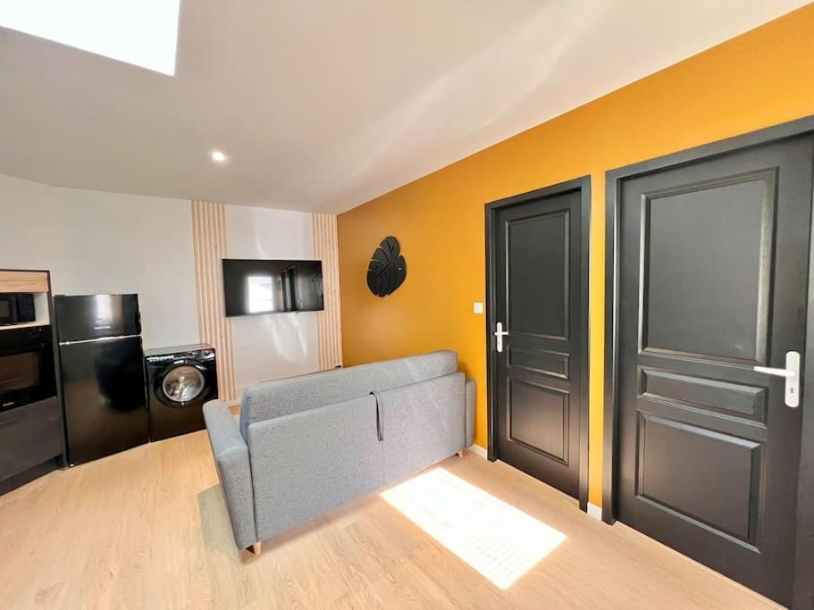 Maison La Feuilleraie N3-Standingmaison-Wifi-Proche Centre Ville-Property Rental Nm ฟอนทีเนย์-เลอ-คอมต์ ภายนอก รูปภาพ