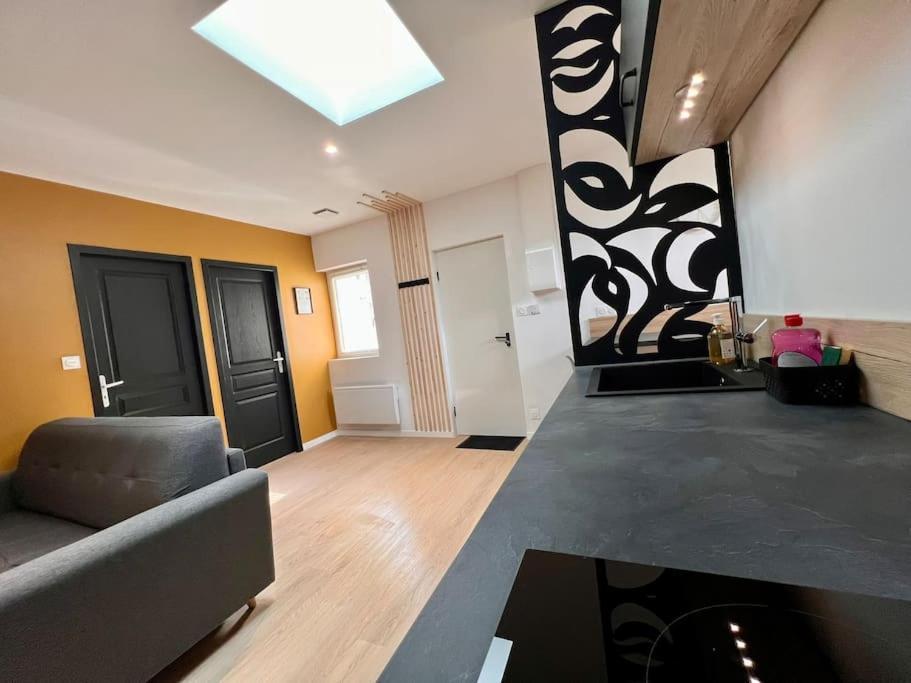 Maison La Feuilleraie N3-Standingmaison-Wifi-Proche Centre Ville-Property Rental Nm ฟอนทีเนย์-เลอ-คอมต์ ภายนอก รูปภาพ