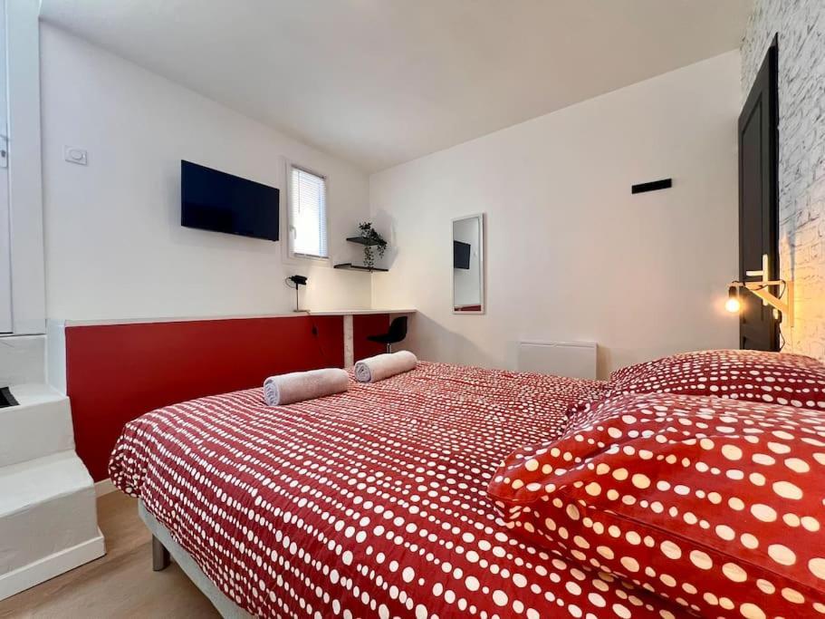 Maison La Feuilleraie N3-Standingmaison-Wifi-Proche Centre Ville-Property Rental Nm ฟอนทีเนย์-เลอ-คอมต์ ภายนอก รูปภาพ