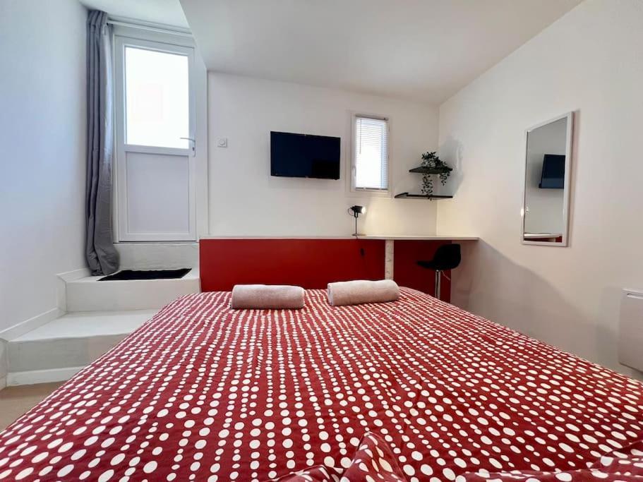 Maison La Feuilleraie N3-Standingmaison-Wifi-Proche Centre Ville-Property Rental Nm ฟอนทีเนย์-เลอ-คอมต์ ภายนอก รูปภาพ