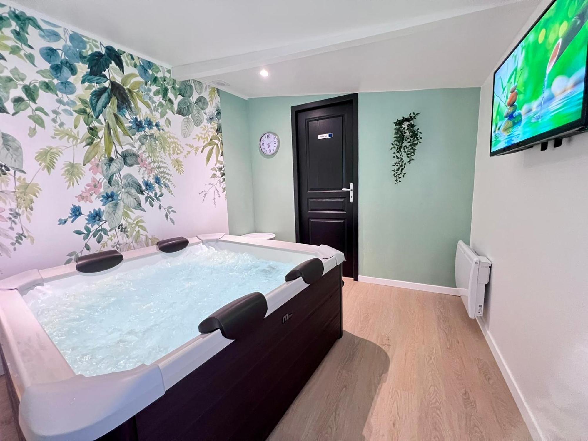 Maison La Feuilleraie N3-Standingmaison-Wifi-Proche Centre Ville-Property Rental Nm ฟอนทีเนย์-เลอ-คอมต์ ภายนอก รูปภาพ